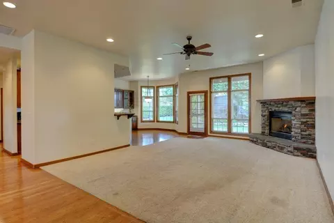 346 Ridgeway Ave, Central Point, OR 97502 photo 5