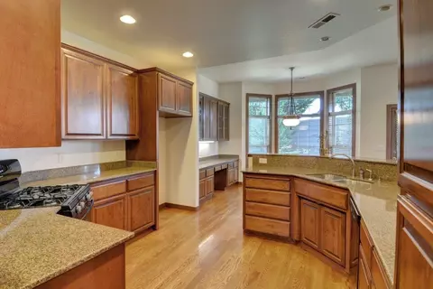 346 Ridgeway Ave, Central Point, OR 97502 photo 7