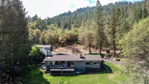 12320 Water Gap Rd, Williams, OR 97544 photo 1