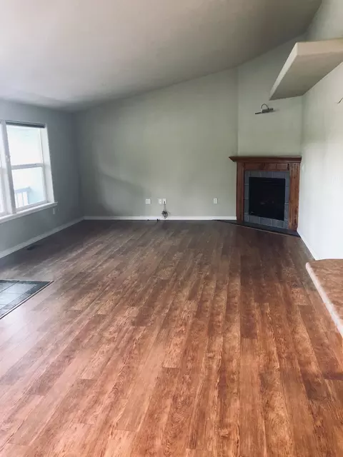 394 Crystal Dr, Eagle Point, OR 97524 photo 6