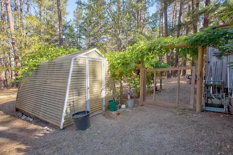 610 Summit Loop, Grants Pass, OR 97527 photo 21
