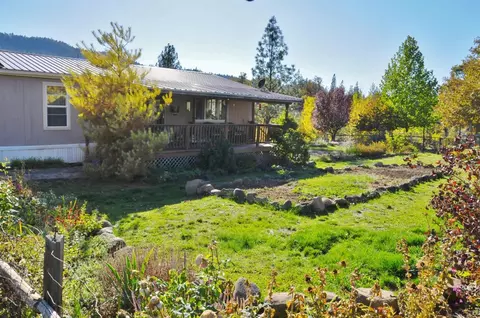 11252 Butte Falls Hwy Hwy, Eagle Point, OR 97524 photo 2