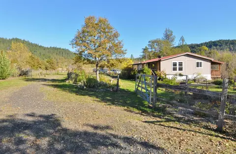 11252 Butte Falls Hwy Hwy, Eagle Point, OR 97524 photo 9