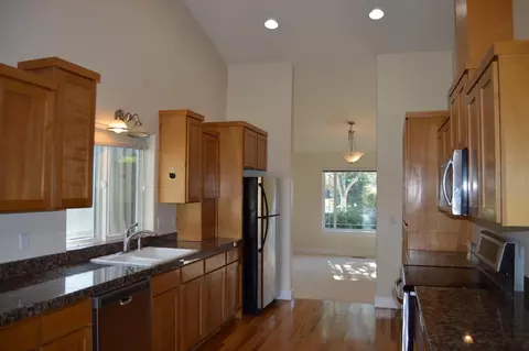 83 Skyhawk Dr, Eagle Point, OR 97524 photo 13