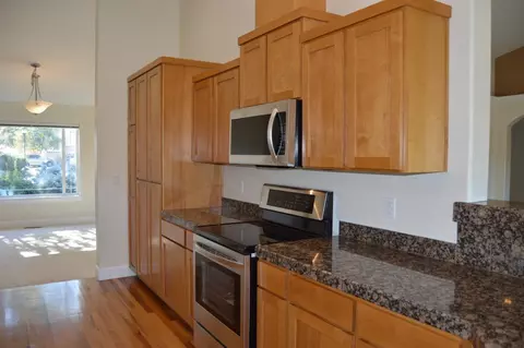 83 Skyhawk Dr, Eagle Point, OR 97524 photo 10