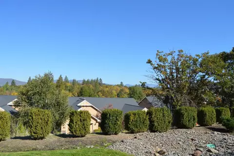 83 Skyhawk Dr, Eagle Point, OR 97524 photo 29