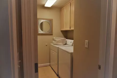 1034 Iris Cir, Central Point, OR 97502 photo 6