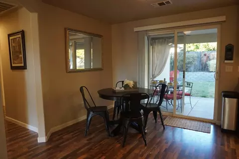 1034 Iris Cir, Central Point, OR 97502 photo 13