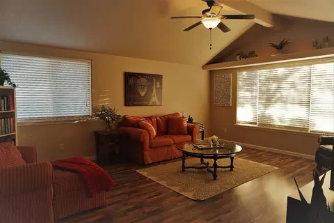 1034 Iris Cir, Central Point, OR 97502 photo 8