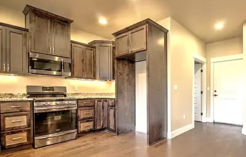 1026 Arrowhead Trl, Eagle Point, OR 97524 photo 14