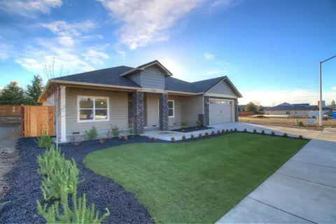 1026 Arrowhead Trl, Eagle Point, OR 97524 photo 33