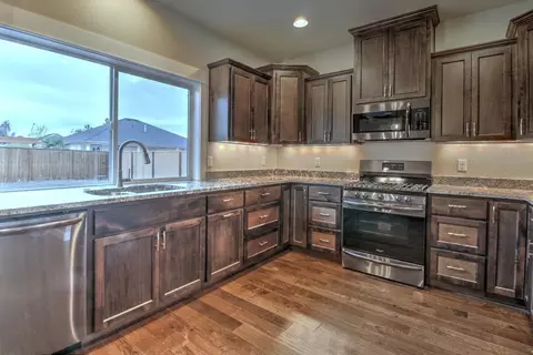 1026 Arrowhead Trl, Eagle Point, OR 97524 photo 13