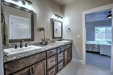 1026 Arrowhead Trl, Eagle Point, OR 97524 photo 25