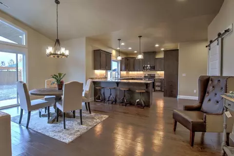 1026 Arrowhead Trl, Eagle Point, OR 97524 photo 9