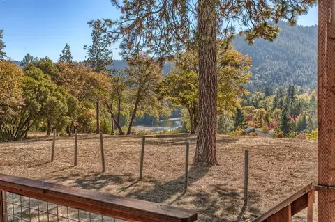 3749 Foothill Blvd, Grants Pass, OR 97526 photo 5