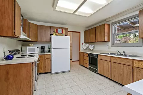 3749 Foothill Blvd, Grants Pass, OR 97526 photo 7