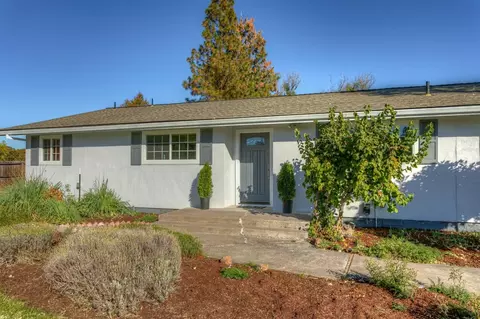 187 Sierra Dr, Eagle Point, OR 97524 photo 2