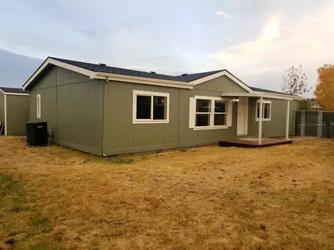 2326 Lara Ln, Central Point, OR 97502 photo 4