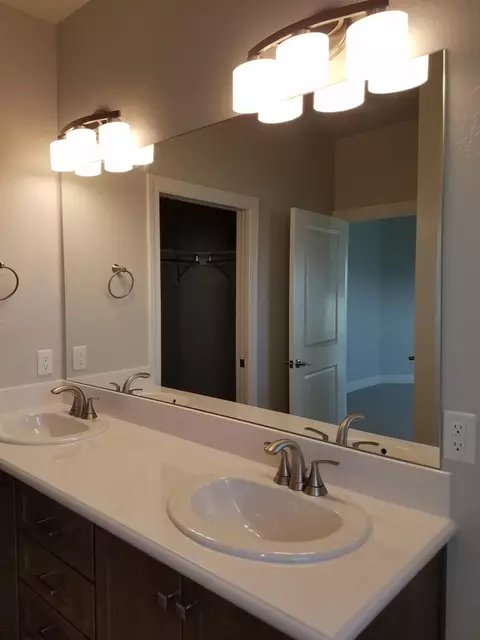 446 Cheney Loop, Central Point, OR 97502 photo 8
