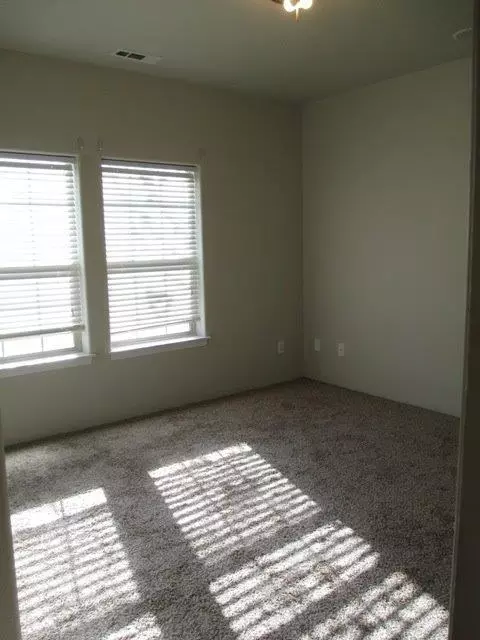668 Sheffield, Eagle Point, OR 97524 photo 10