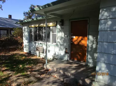 543 Cherry St, Central Point, OR 97502 photo 2