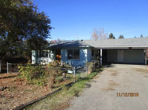 543 Cherry St, Central Point, OR 97502 photo 1