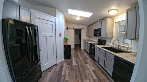 329 Bradley Way, Eagle Point, OR 97524 photo 8