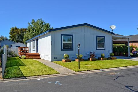 329 Bradley Way, Eagle Point, OR 97524 photo 1