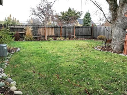 362 N 3rd St, Central Point, OR 97502 photo 6