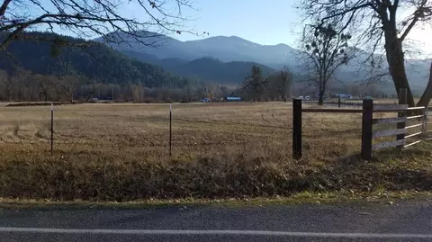 3065 Cedar Flat Rd, Williams, OR 97544 photo 2