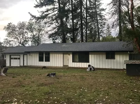 1484 Summit Loop, Grants Pass, OR 97527 photo 1