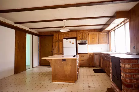 1484 Summit Loop, Grants Pass, OR 97527 photo 4