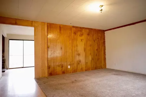 1484 Summit Loop, Grants Pass, OR 97527 photo 2