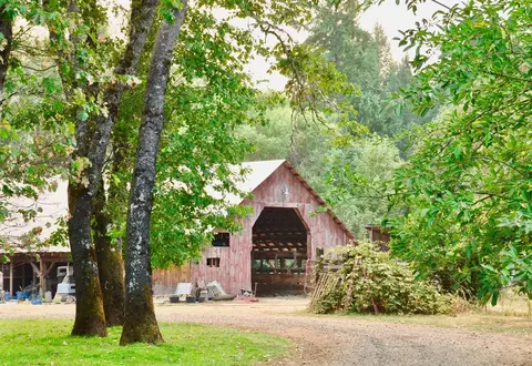 240 Garner Rd, Cave Junction, OR 97523 photo 14