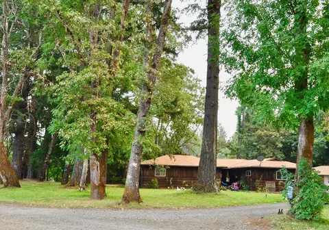240 Garner Rd, Cave Junction, OR 97523 photo 13