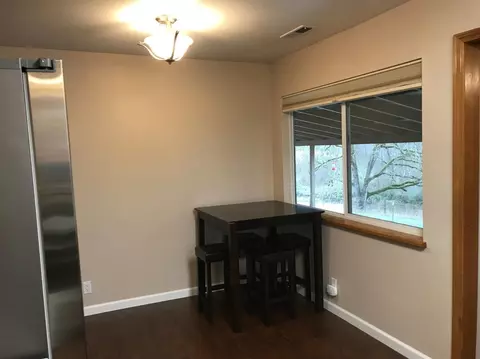 921 Mountain View Dr, Eagle Point, OR 97524 photo 8
