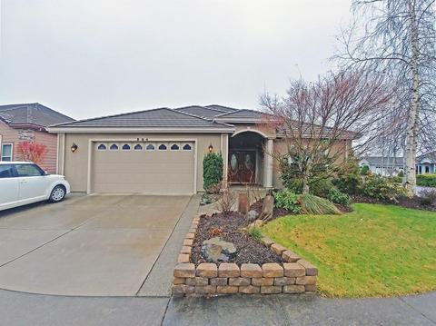 204 Pine Lake Dr, Eagle Point, OR 97524 photo 1