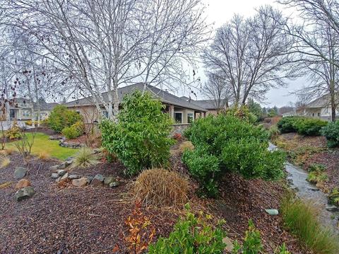 204 Pine Lake Dr, Eagle Point, OR 97524 photo 2