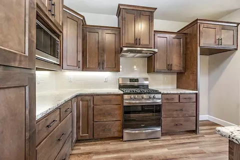 406 Waterside Dr, Central Point, OR 97502 photo 8