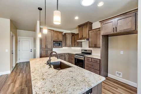 406 Waterside Dr, Central Point, OR 97502 photo 7