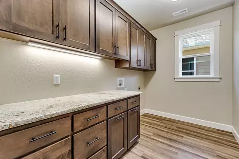 406 Waterside Dr, Central Point, OR 97502 photo 12
