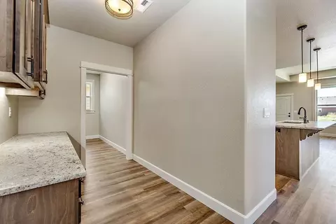 406 Waterside Dr, Central Point, OR 97502 photo 10