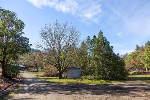 4610 Glen Echo Way, Central Point, OR 97502 photo 3