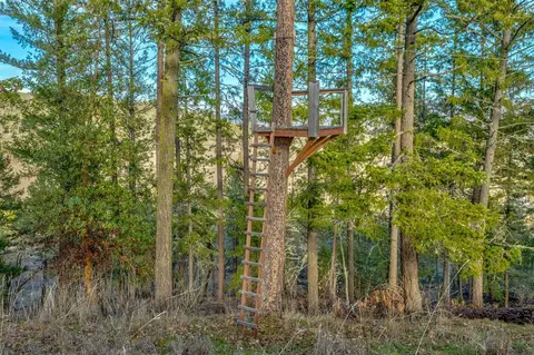 930 Leafwood Dr, Eagle Point, OR 97524 photo 32
