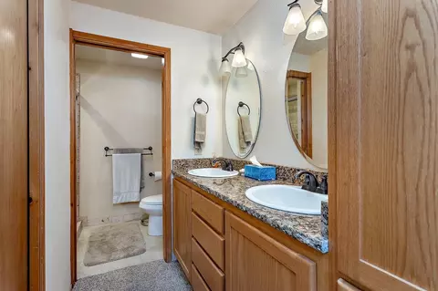 930 Leafwood Dr, Eagle Point, OR 97524 photo 25