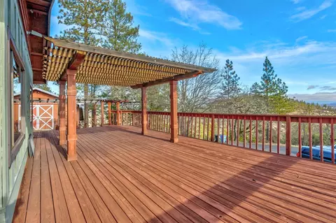 930 Leafwood Dr, Eagle Point, OR 97524 photo 5