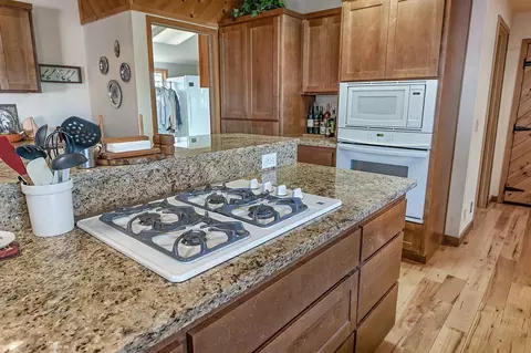 930 Leafwood Dr, Eagle Point, OR 97524 photo 14