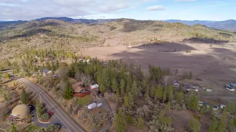 930 Leafwood Dr, Eagle Point, OR 97524 photo 35