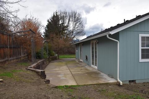 113 C Ct, Phoenix, OR 97535 photo 30