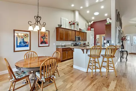 155 Sky Hawk Dr, Eagle Point, OR 97524 photo 10